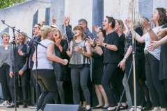Gospelchor_2018-Strassenfest-ConnewitzcSebastian-Gündel-min