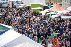 Menschenmenge_Strassenfest-2019cSebastian-Gündel